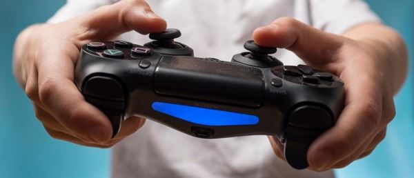 Играйте онлайн с PlayStation Plus: Режиссер Пол У.С. Андерсон снял динамичную рекламу сервиса Sony